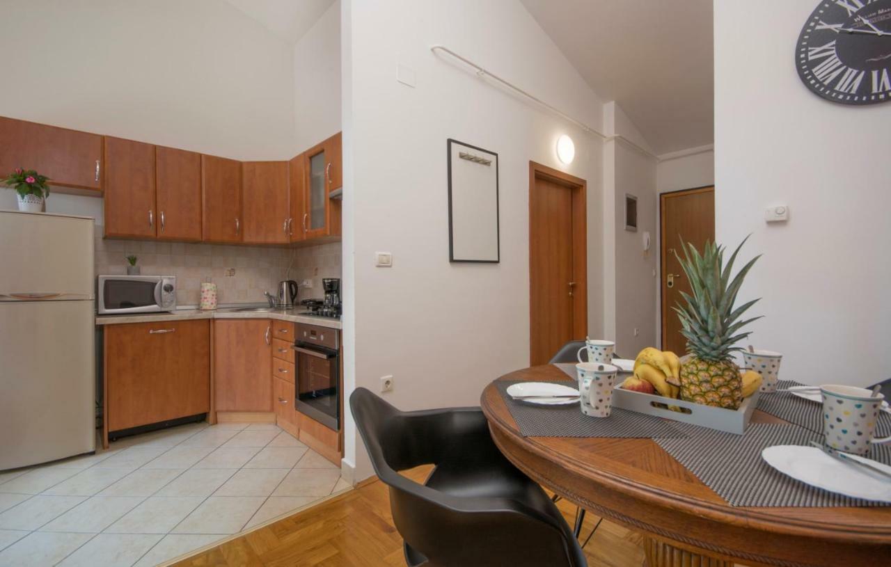 City Centre Sea View Apartment Pula Exterior photo