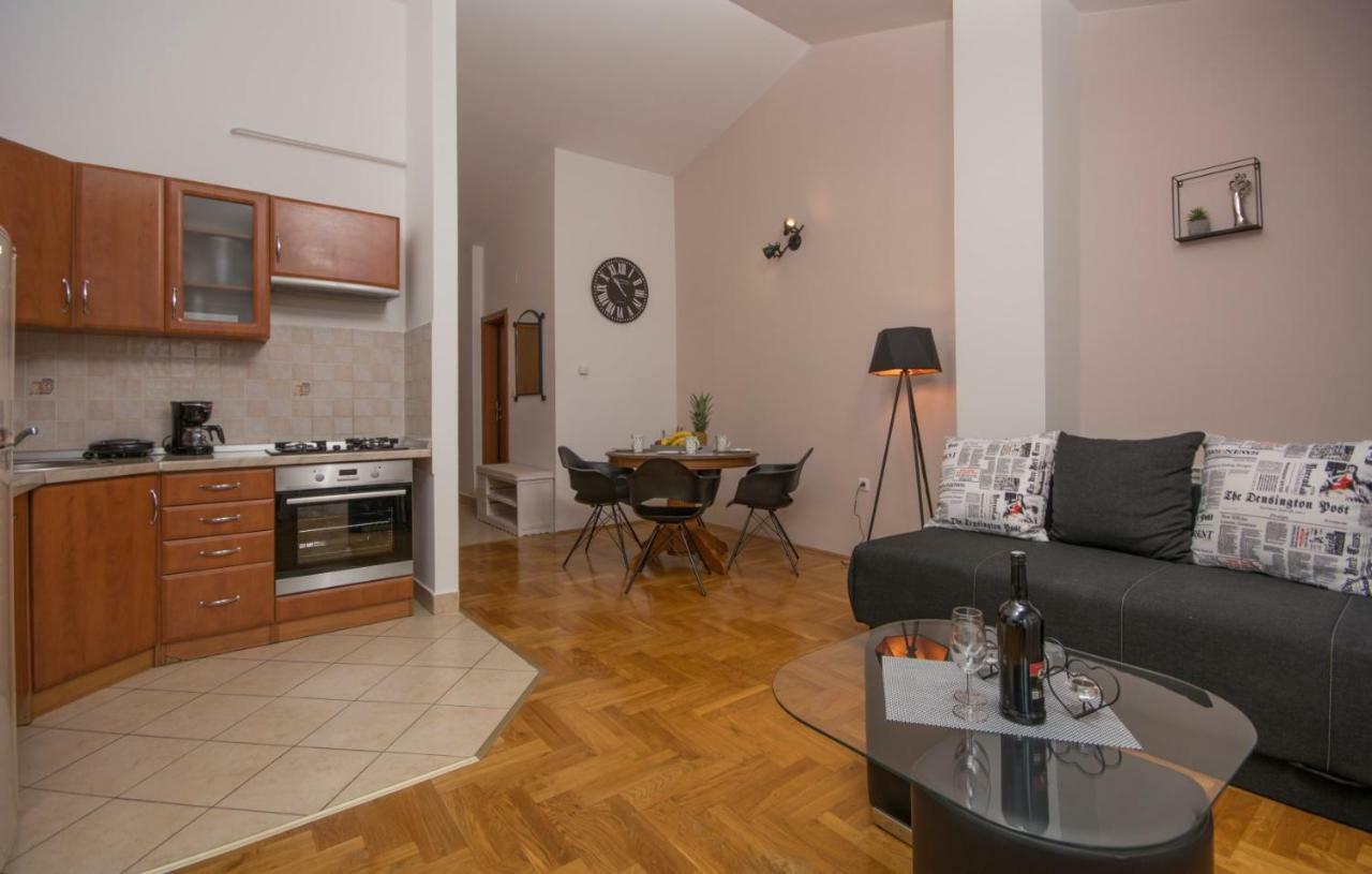 City Centre Sea View Apartment Pula Exterior photo